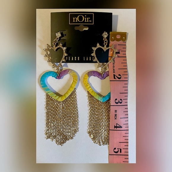 Noir Double Heart Gemstone Tassel Earrings - Picture 4 of 6